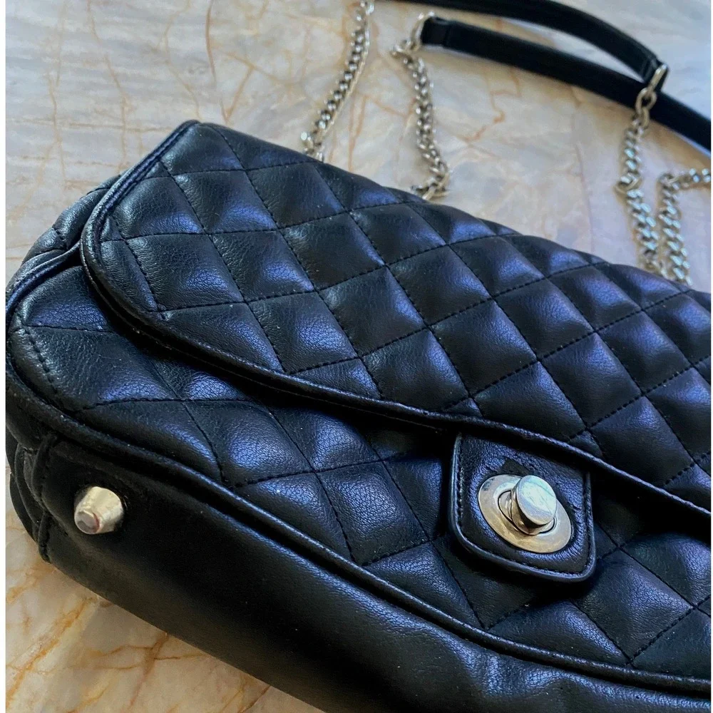 Apt. 9 Black Quilted Shoulder Bag Silver Chain Strap Turn Lock Closure